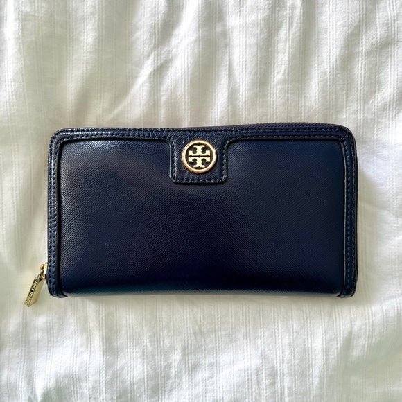 Tory Burch Wallet - Picture 1 of 6